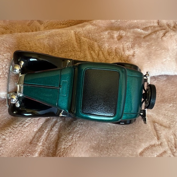 1932 Ford 3-Window Coupe - Die-Cast 1:32 - Sunnyside SS 7722 - Green - Picture 8 of 9